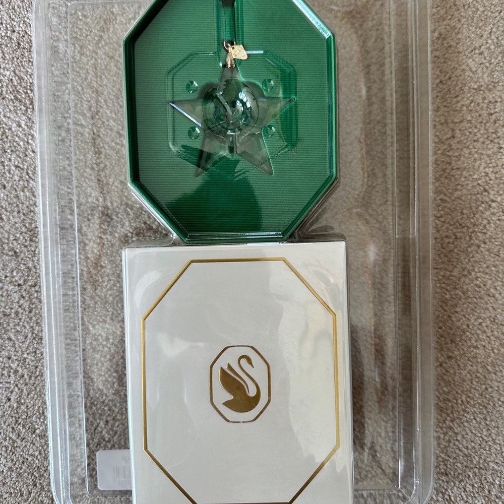 NWT Swarovski 2023 Star Ornament